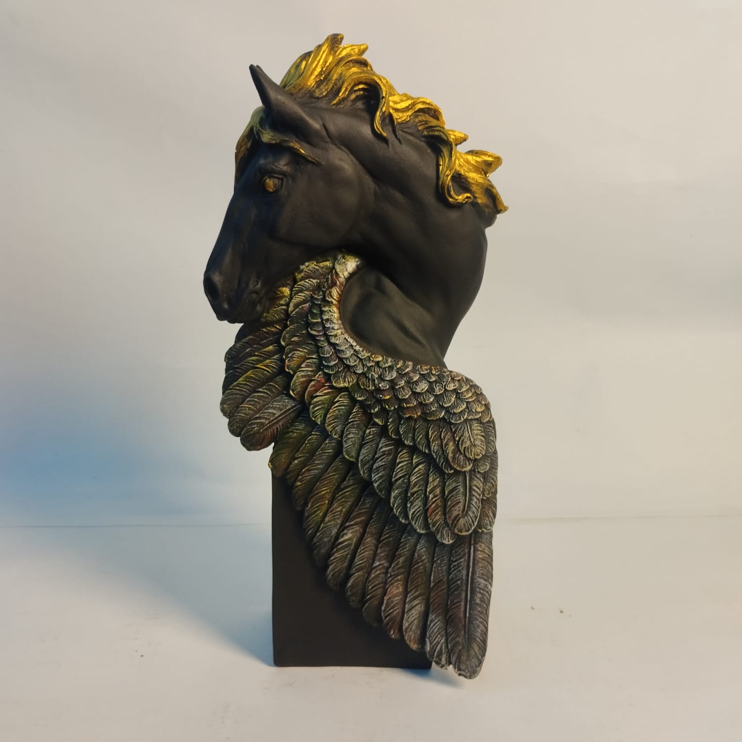 https://977crafts.com/storage/photos/1/Category/Home Decor/Horse (3).jpeg